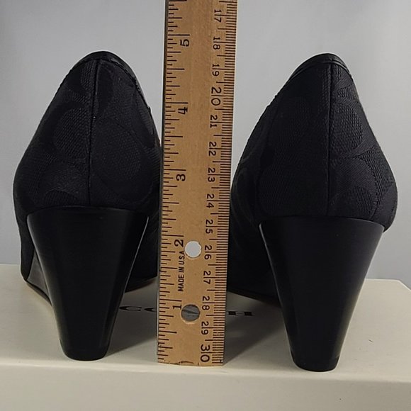Coach Paola II Black Peep Toe Wedge Heels Pumps Womens Size 7.5 Bow C Pattern - Picture 8 of 10